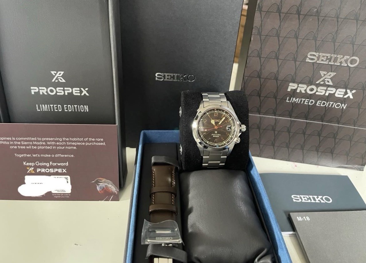 Seiko Prospex Limited Edition Automatic 200m Gray Sunburst Dial SS Bracelet