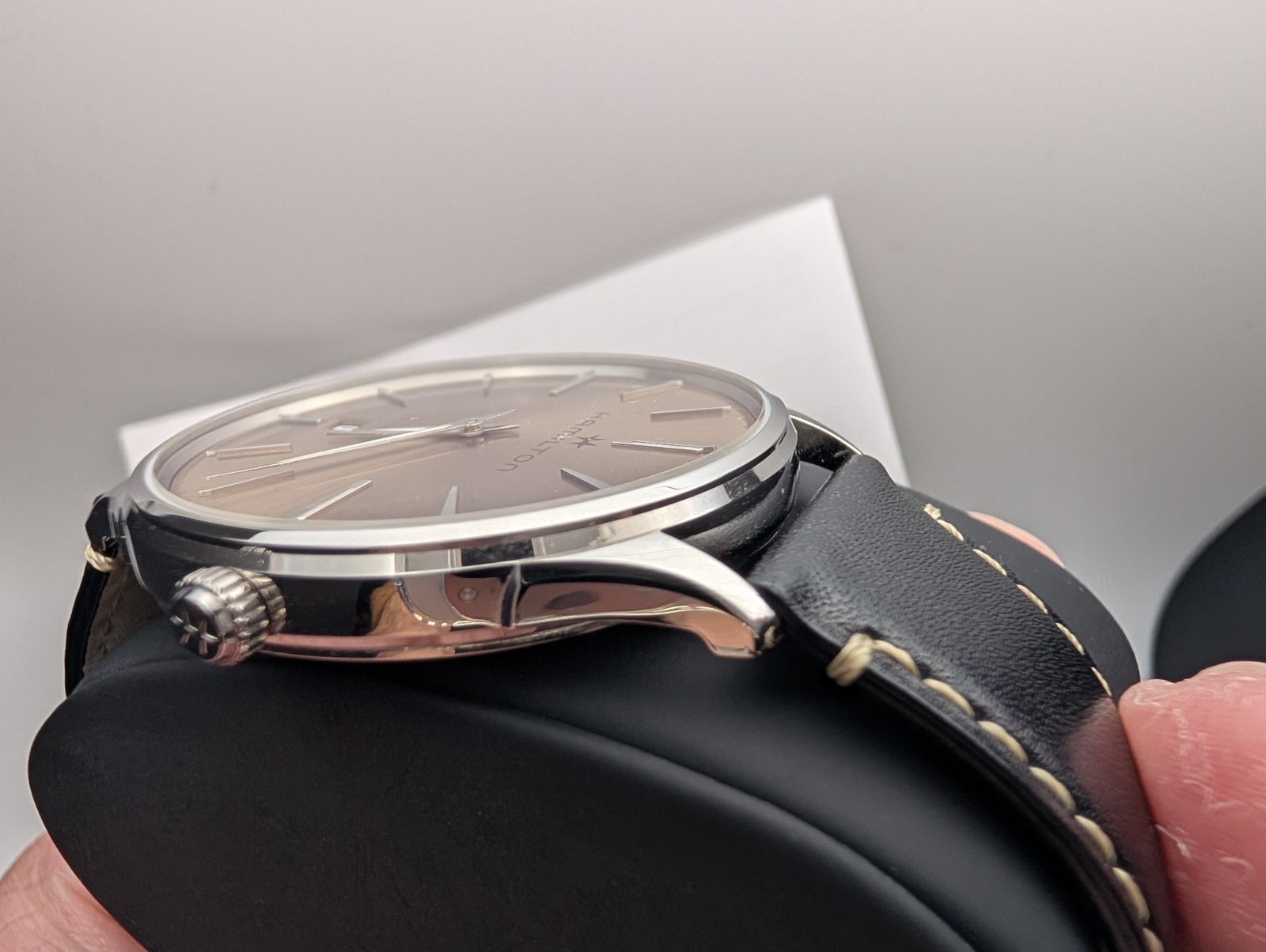 Hamilton Jazzmaster Beige Swiss Automatic Watch w/ Black Leather Strap – H385250
