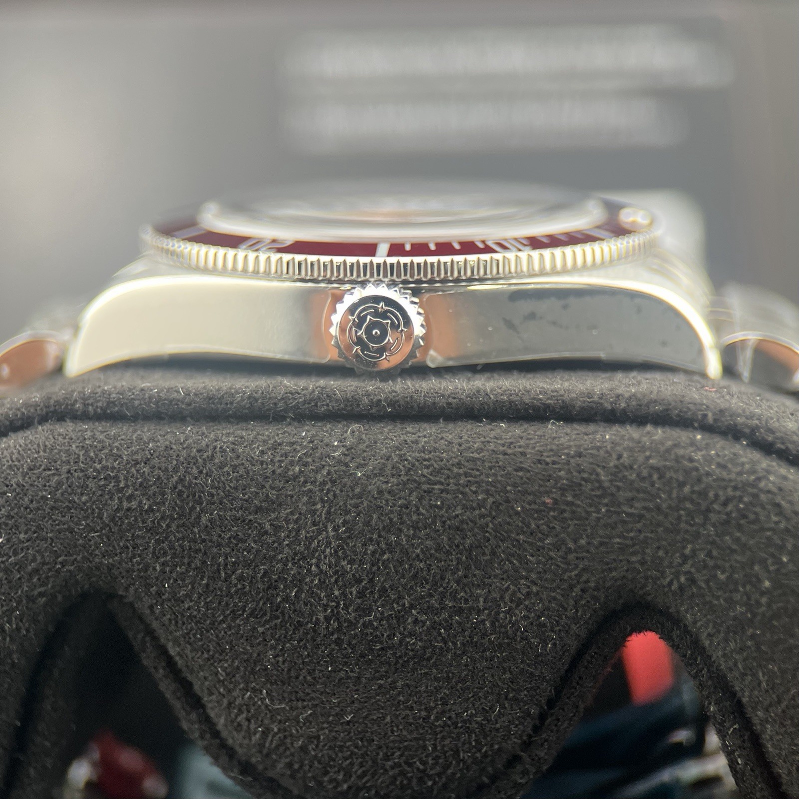 Tudor black bay 58 burgundy