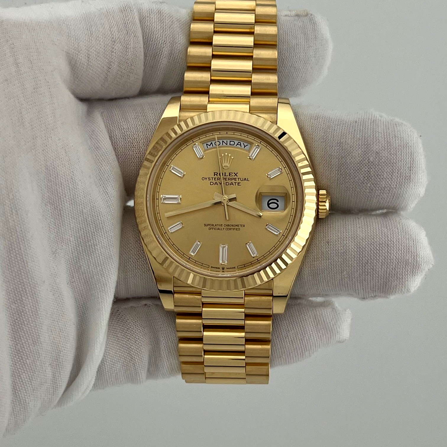 2025 Rolex Day Date President 228238 40mm Factory Baguette Diamond Dial 18k Gold
