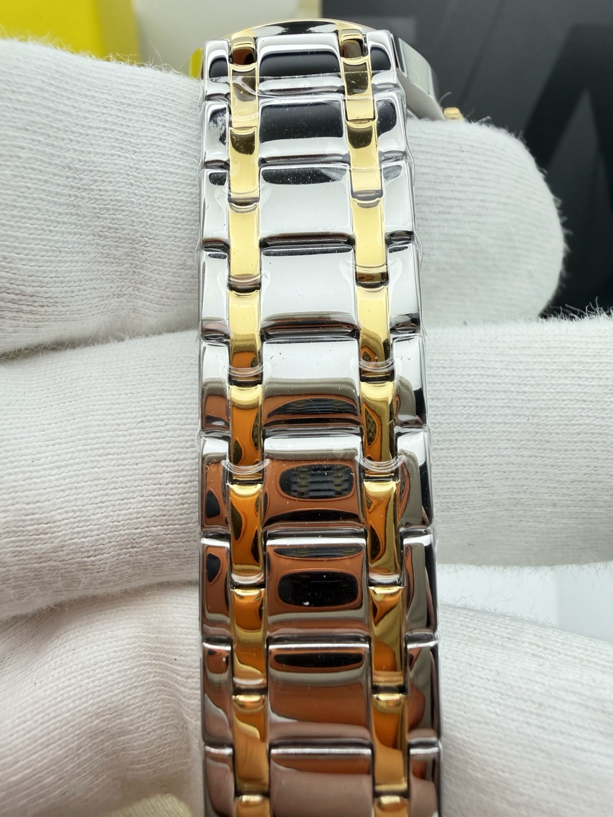 50609- Invicta Wildflower Veylise Women’s Two-Tone gold/steel bracelet. 32mm
