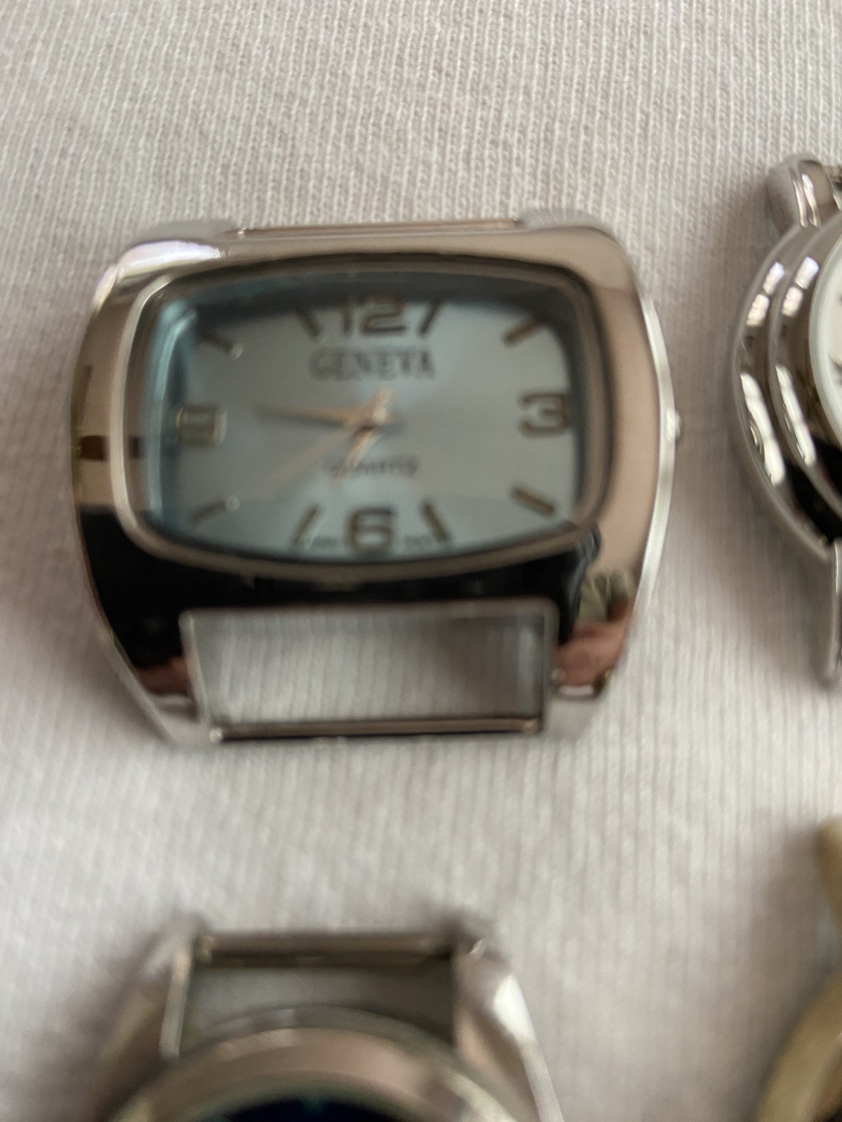 (4) Working Quartz Watches with New Batteries, no bands #100 Embassy and Geneva