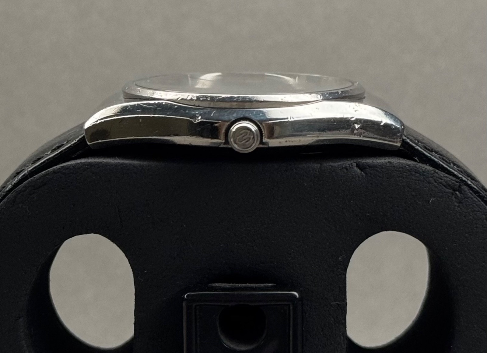 Vintage SEIKO King Quartz 5856-8030 Brushed Snowflake Dial Day/Date