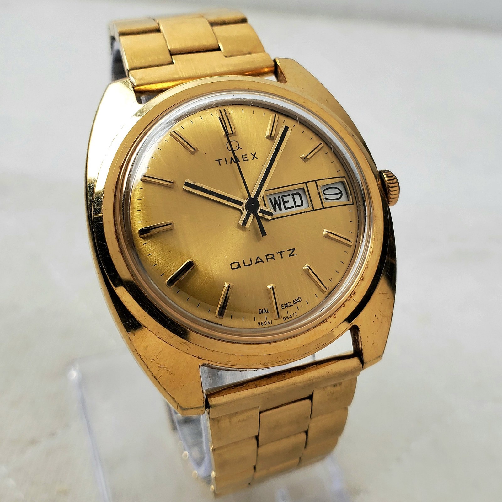 VINTAGE 1970’S TIMEX Q QUARTZ FALCON EYE 96961 06477 ENGLAND DIAL MEN’S WATCH