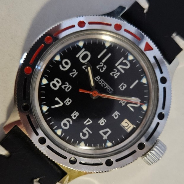 Vintage Men’s “Amphibia” Vostok Automatic 2416 31J USSR 1970 200m Diver Watch