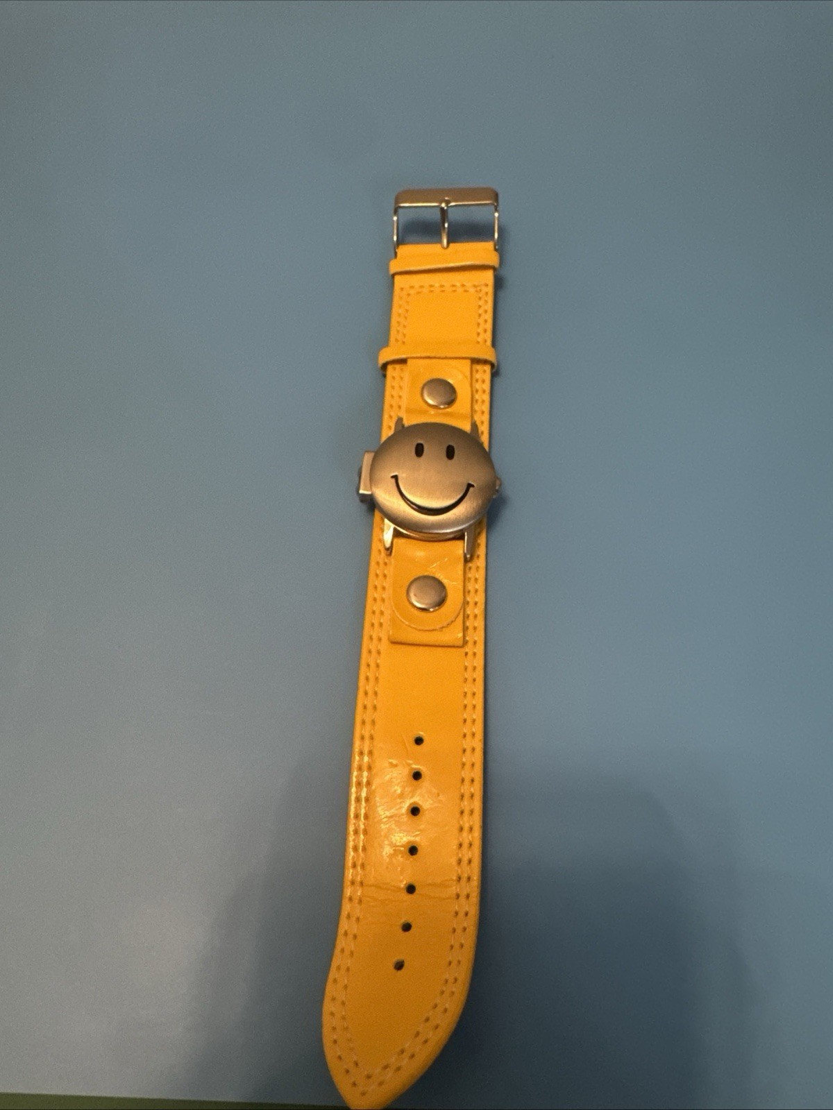 Geneva Smiley Face Unisex Quartz Watch Yellow Dial Leather Strap Arabic Numerals