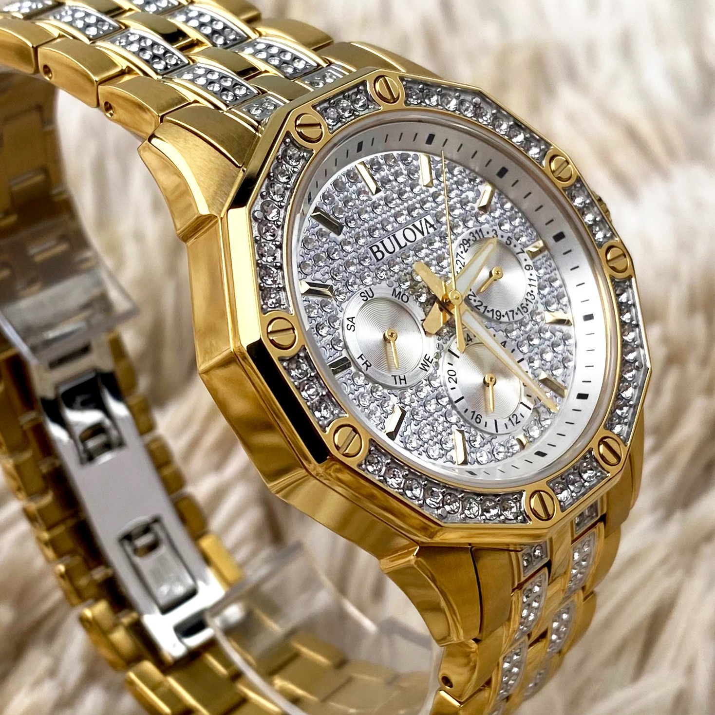 Bulova Octava Quartz 41.5mm Crystal White Dial Gold-Tone Men’s Watch 98C126