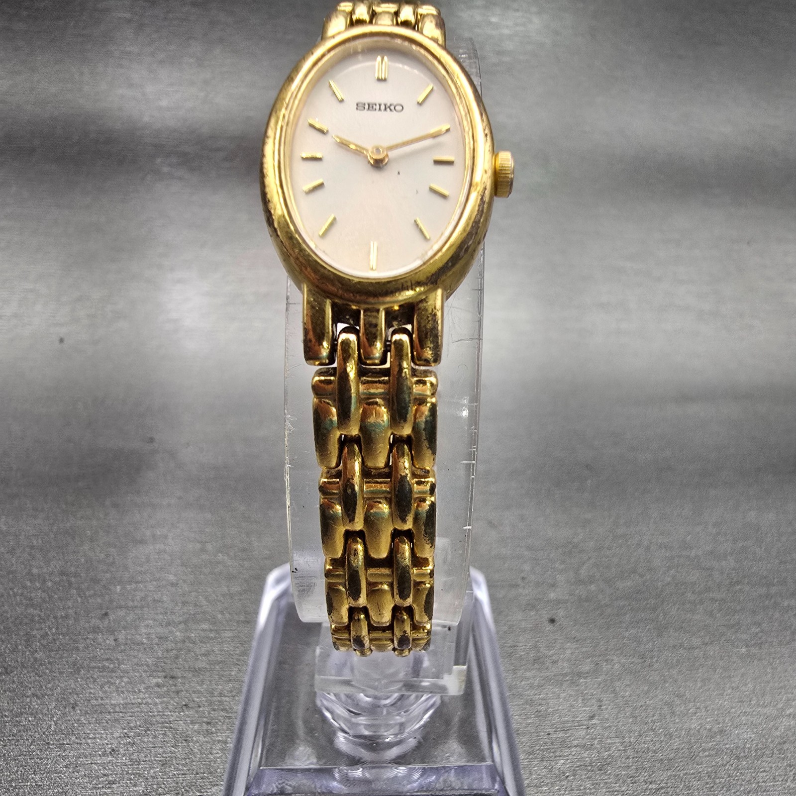 Seiko Watch Women 17mm White Dial Gold Tone Oval 1N00-6M90 New Battery Vintage