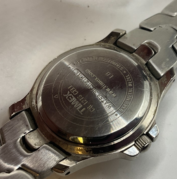 Vintage Guess Waterpro womens watch, light wear/use, looks sand runs good, nice