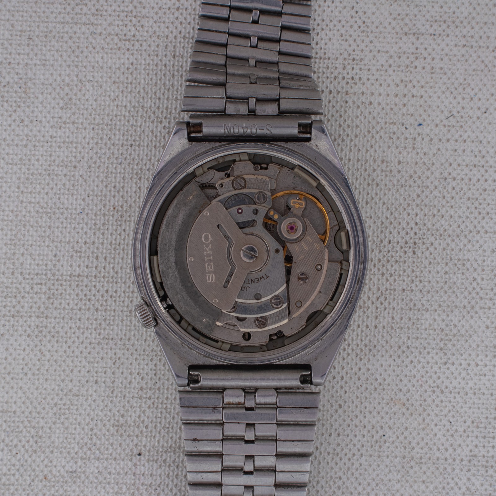 Seiko 5 Automatic 6309-8820 Black Dial Day/Date Gold Accents Vintage Men’s Watch