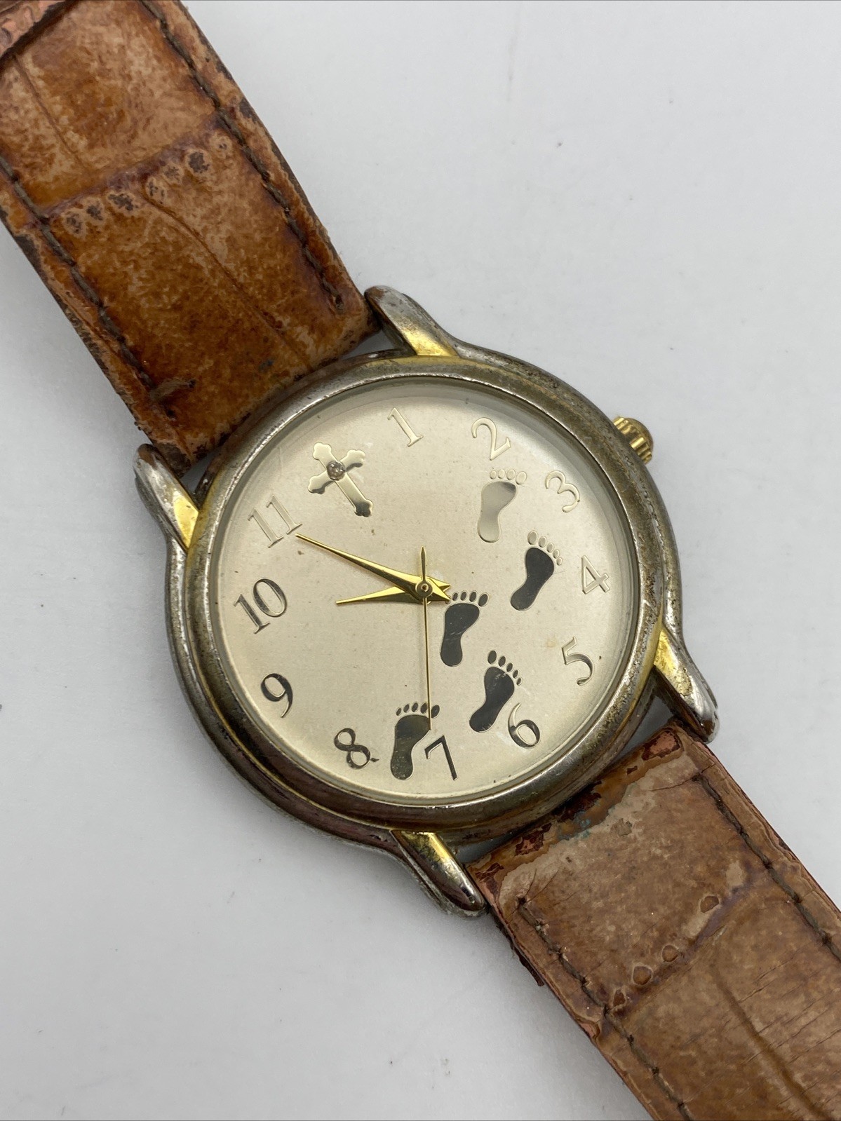 Women’s Footprints in the Sand Proverb Gold Tone Christian Watch New Battery