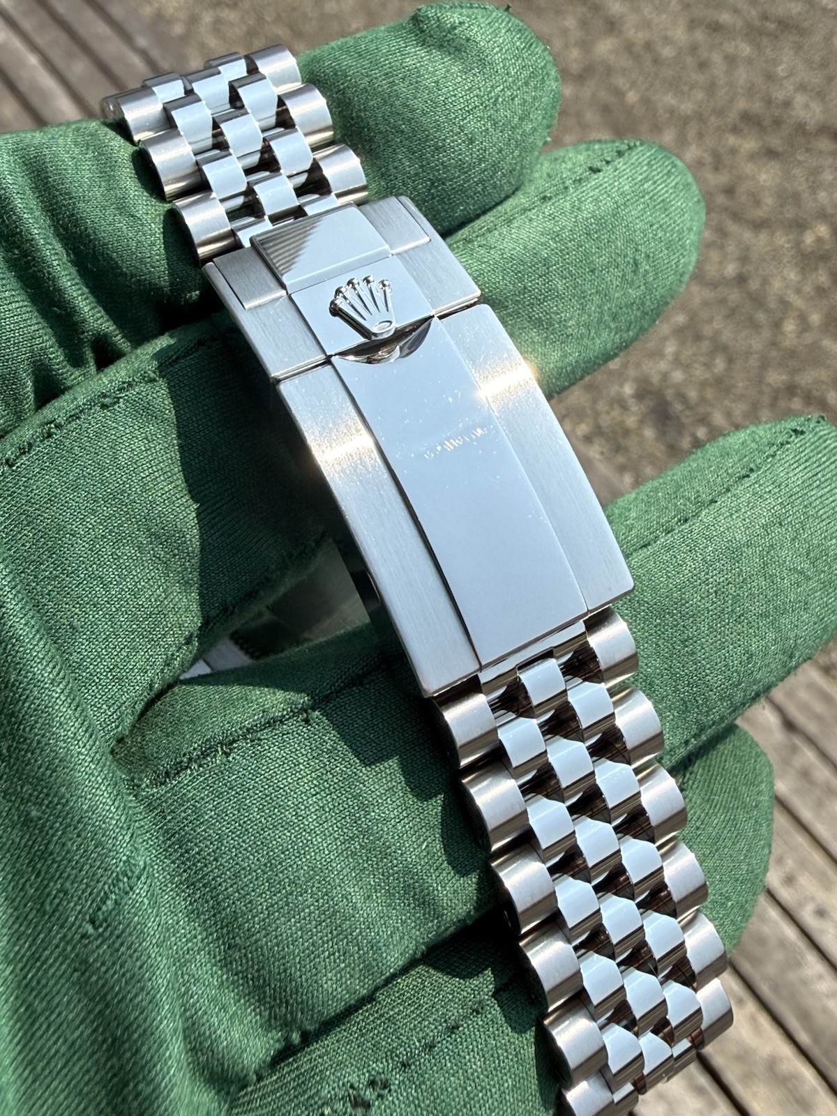 2024 Rolex GMT-Master II 40mm LHD Green/Black “Sprite” Steel Jubilee 126720VTNR