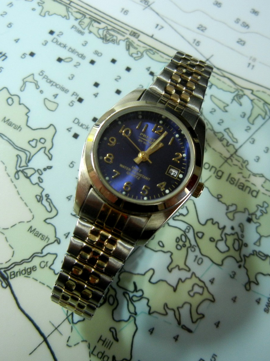 Waltham Prestige Ladies Deep Blue Purple Dial Gold/Silver Quartz Watch Excellent