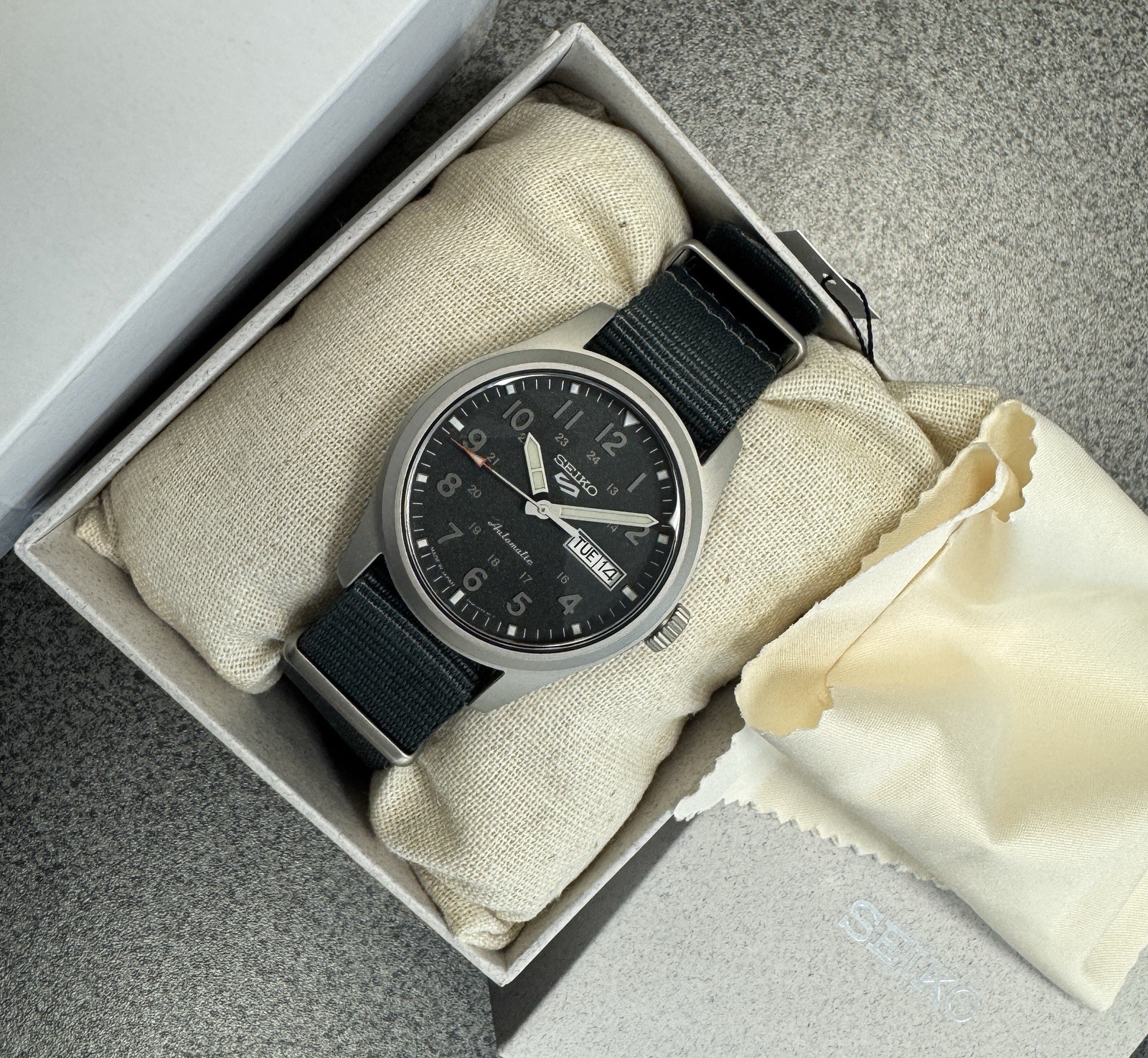 Seiko 5 Automatic Watch Day Date grey dial Nylon Band SRPG31 Made In Japan New