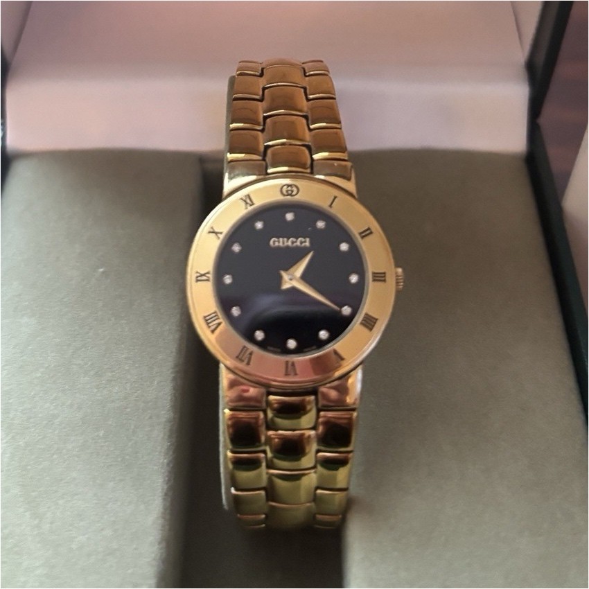 Gucci Women’s Gold Tone Bracelet Watch 3300.2L Black Dial Quartz Box Papers