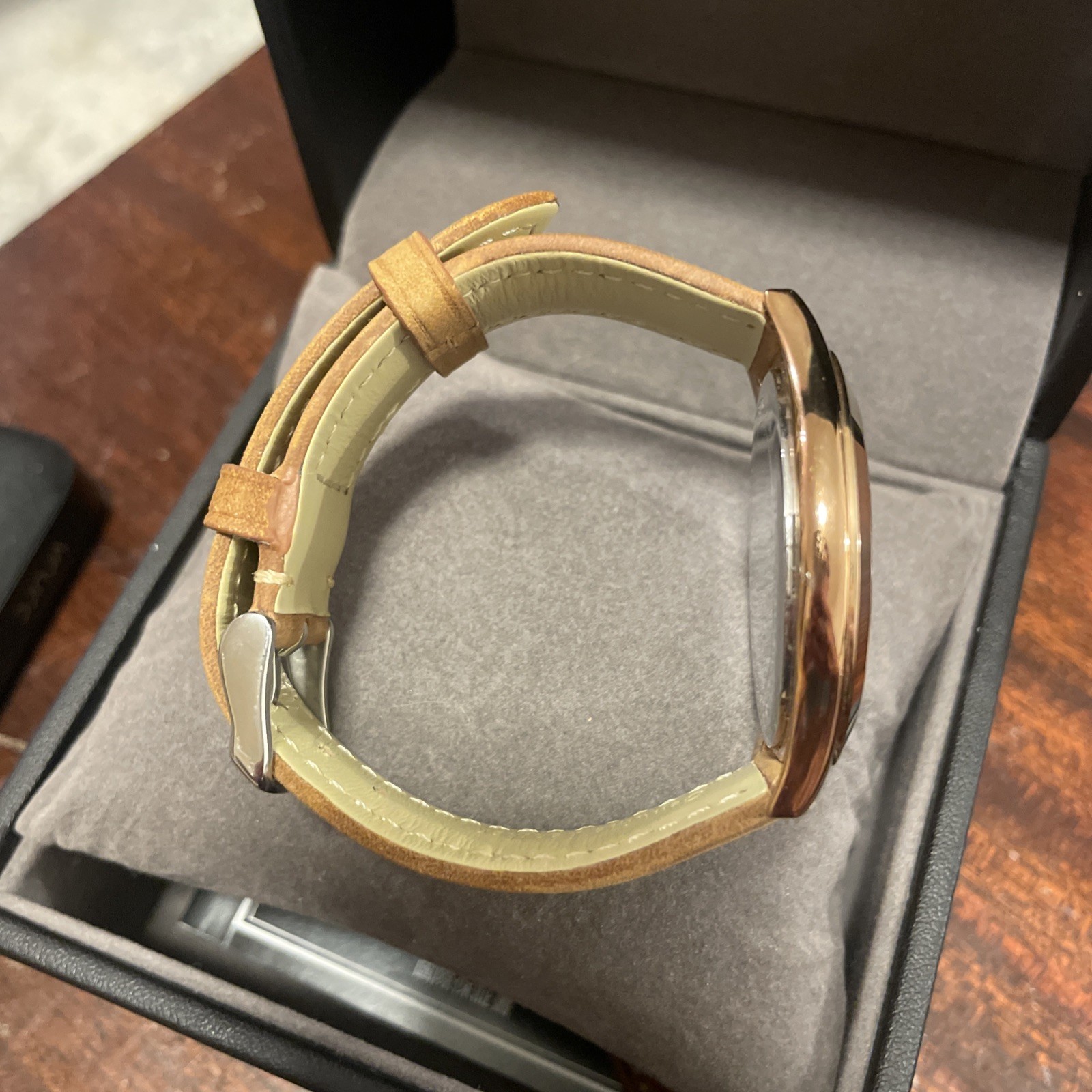 Michael Kors Slim Runway Watch Rose Gold Tone two straps included MK2512