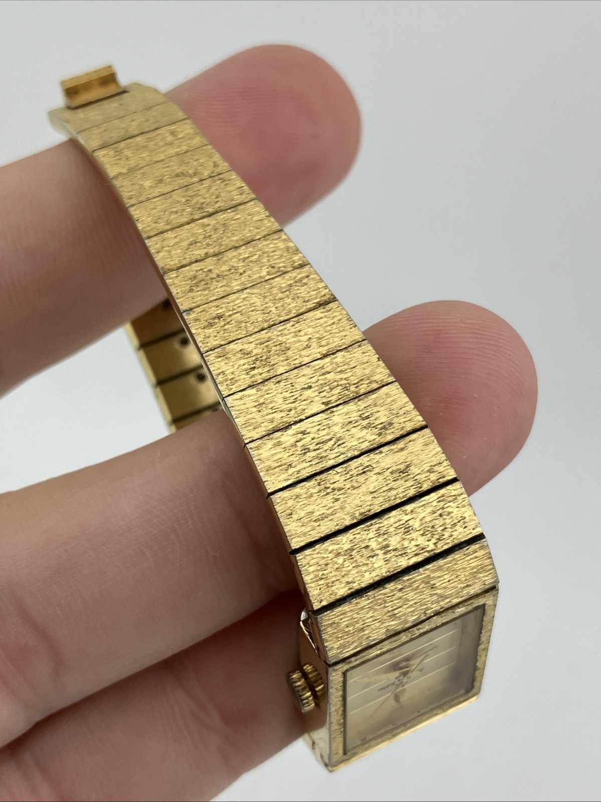 Vtg Jaques Edho Paris Ladies 15mm Watch Gold Tone Rectangle Dial 5.75″ – RUNS