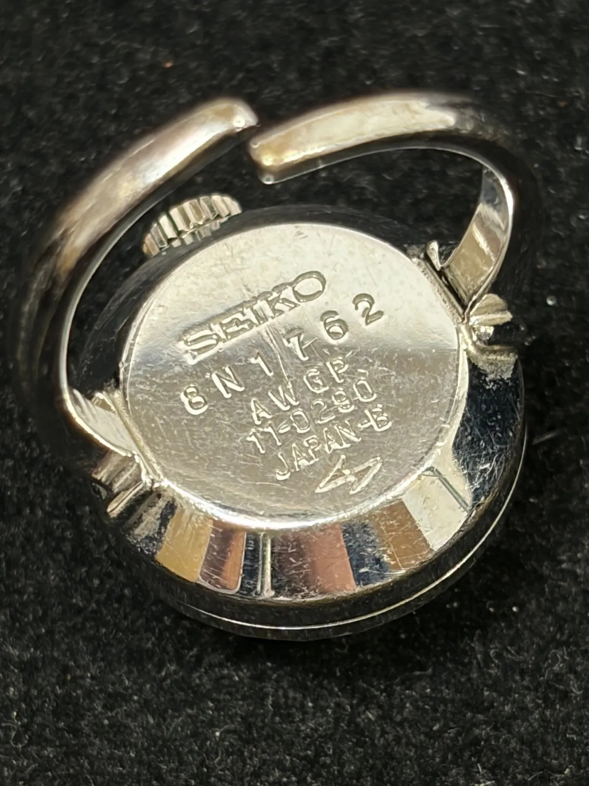 [Rare & Working] SEIKO Ring Watch, 17 Jewels, Manual Winding, Cut Glass