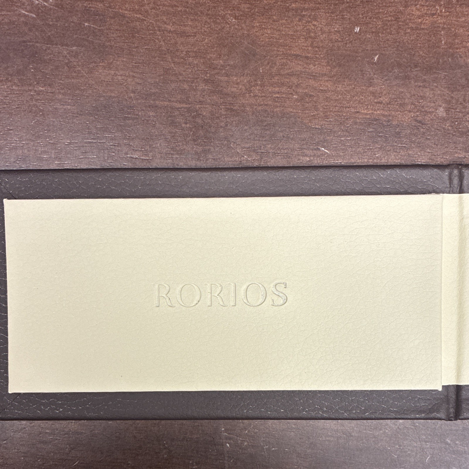 RORIOS Women’s Analog Quartz Silver Dial Rose Gold Case White Leather Strap Box