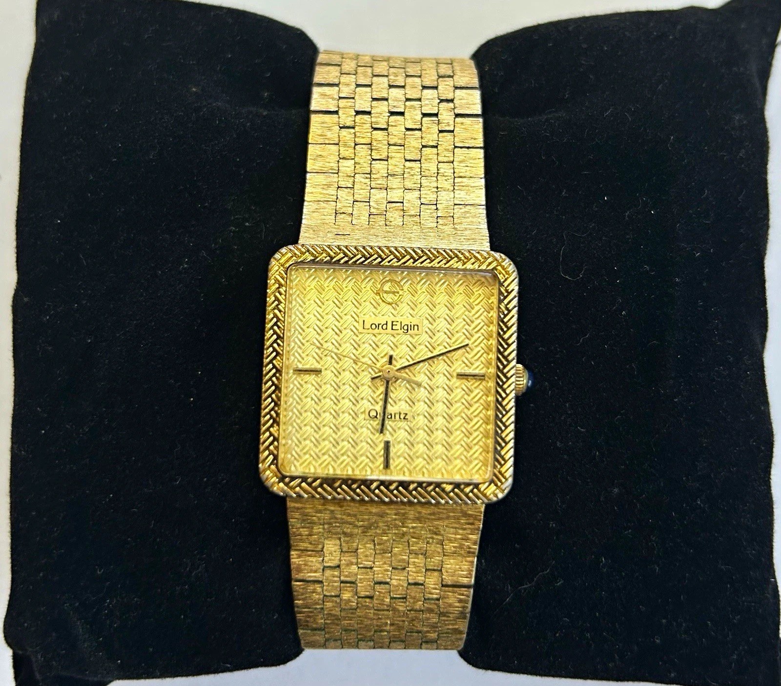 Lord Elgin Quartz Vintage 1980s Gold Tone Square 24-28mm Textured Dial