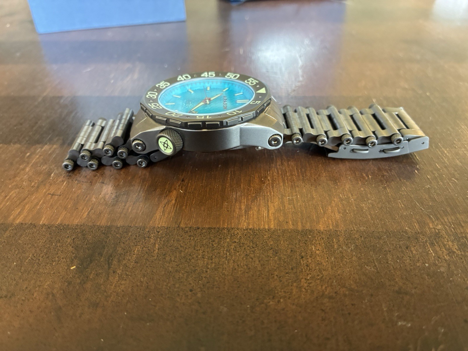 ARAGON Diver Automatic 50mm Blue Dial Black Bezel Gray Bracelet Box Papers