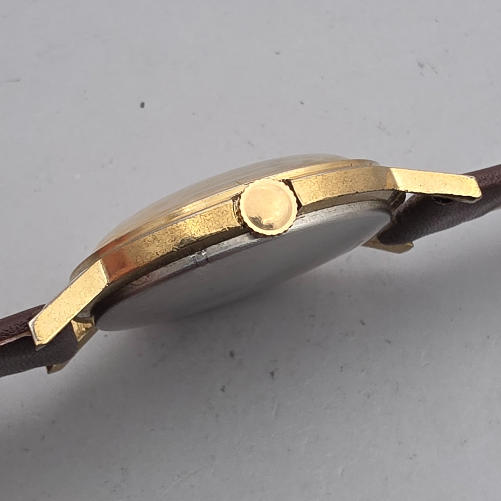 Vintage Helbros men’s manual wind watch Loyal Order of Moose linen dal 1950s