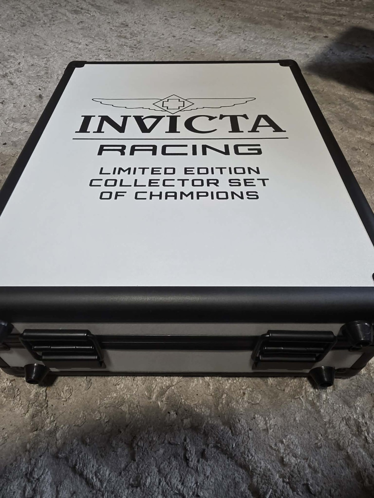 Invicta Racing Limited Edition Set of Champions X12 ACW8020 + Case