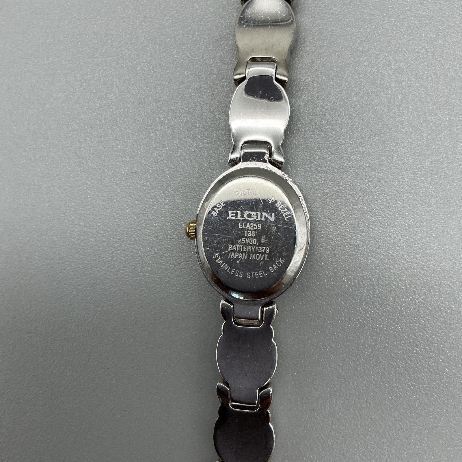Elgin ELA259 Womens Watch 16mm Champagne Dial Silver Tone New Battery 7″