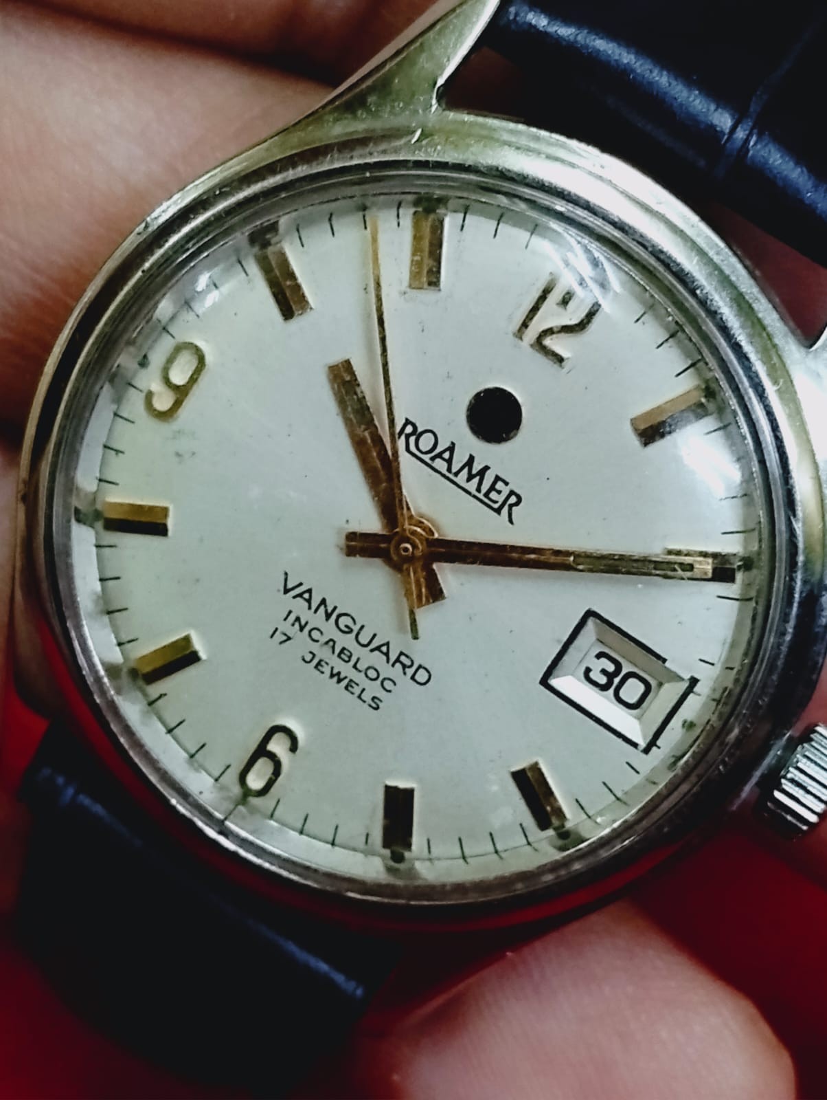 Vintage Roamer Vanguard winding original dial men swiss working wrist watch.054