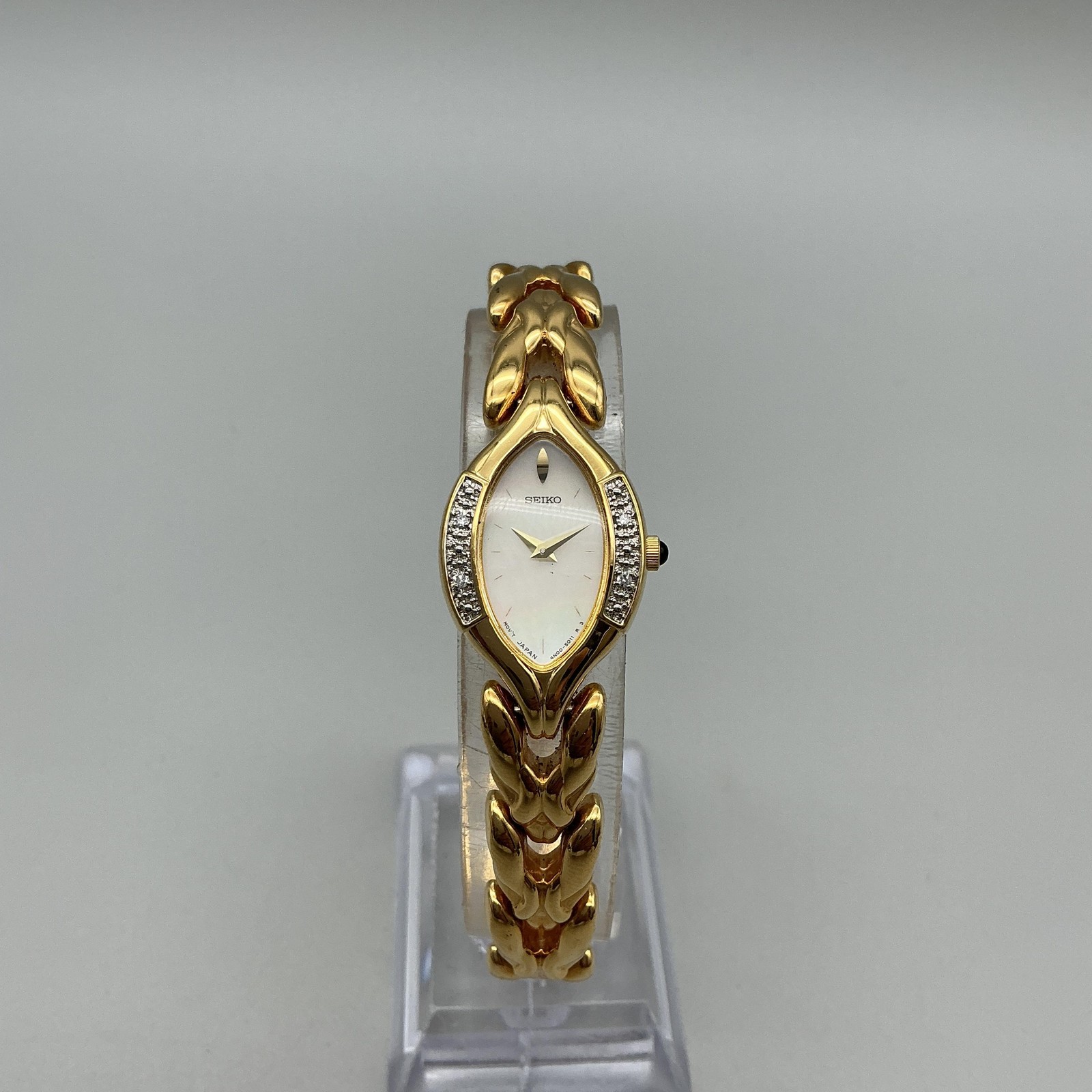Seiko 4N00-6709 Womens Watch 18mm MOP Dial Gold Tone Diamond New Battery 7.75″