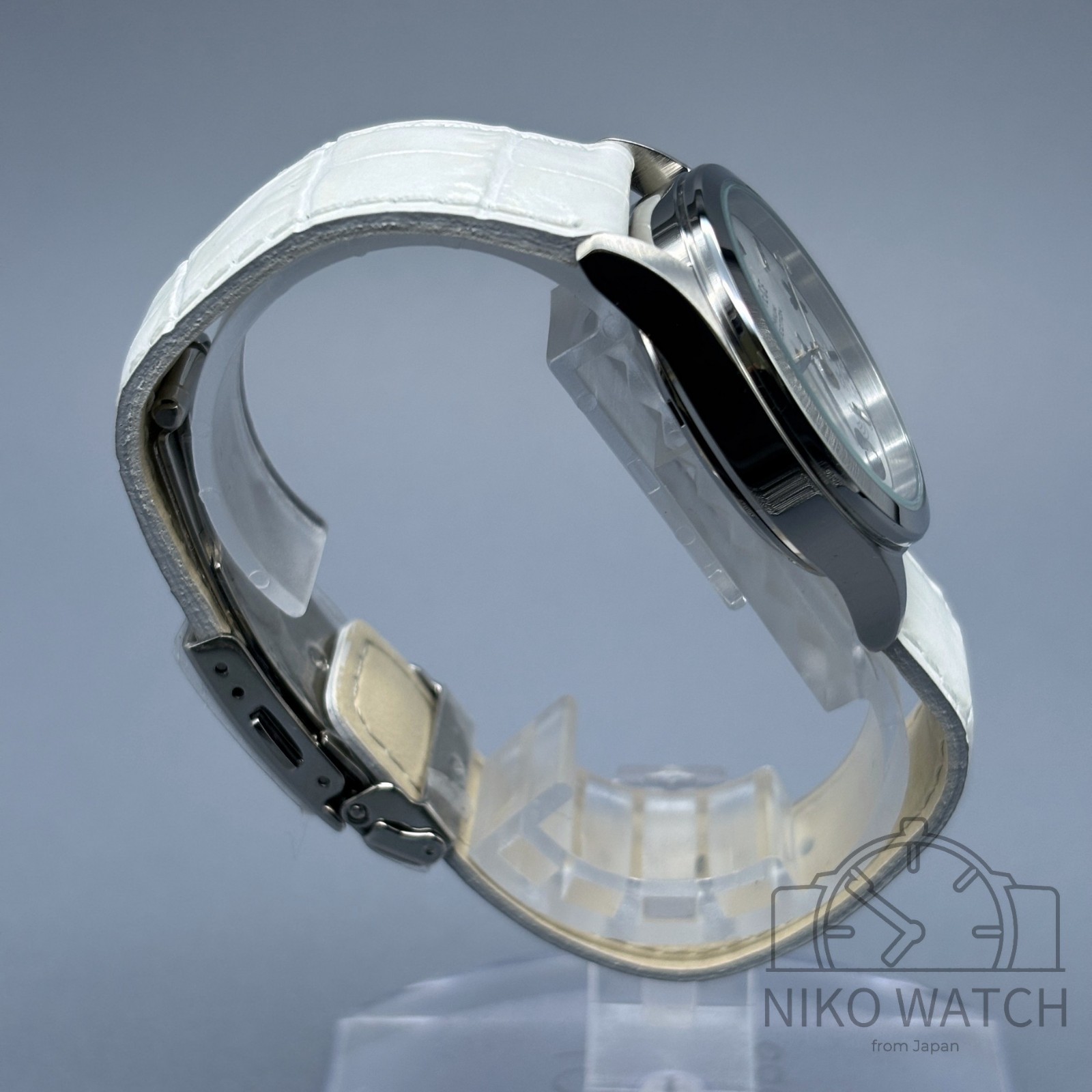 One Piece Chopper Watch Sakura no Kioku Premium Collection Japan LTD [Excellent]