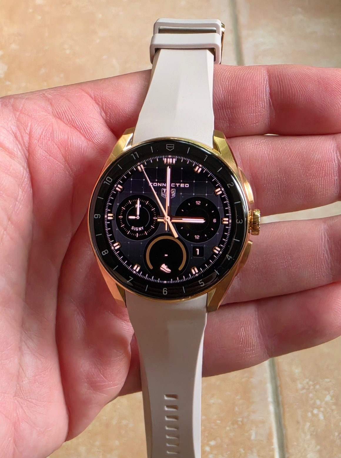 TAG Heuer SBT8011.BT0036 Calibre E5 Connected Golden Bright Rose Gold 40mm Watch