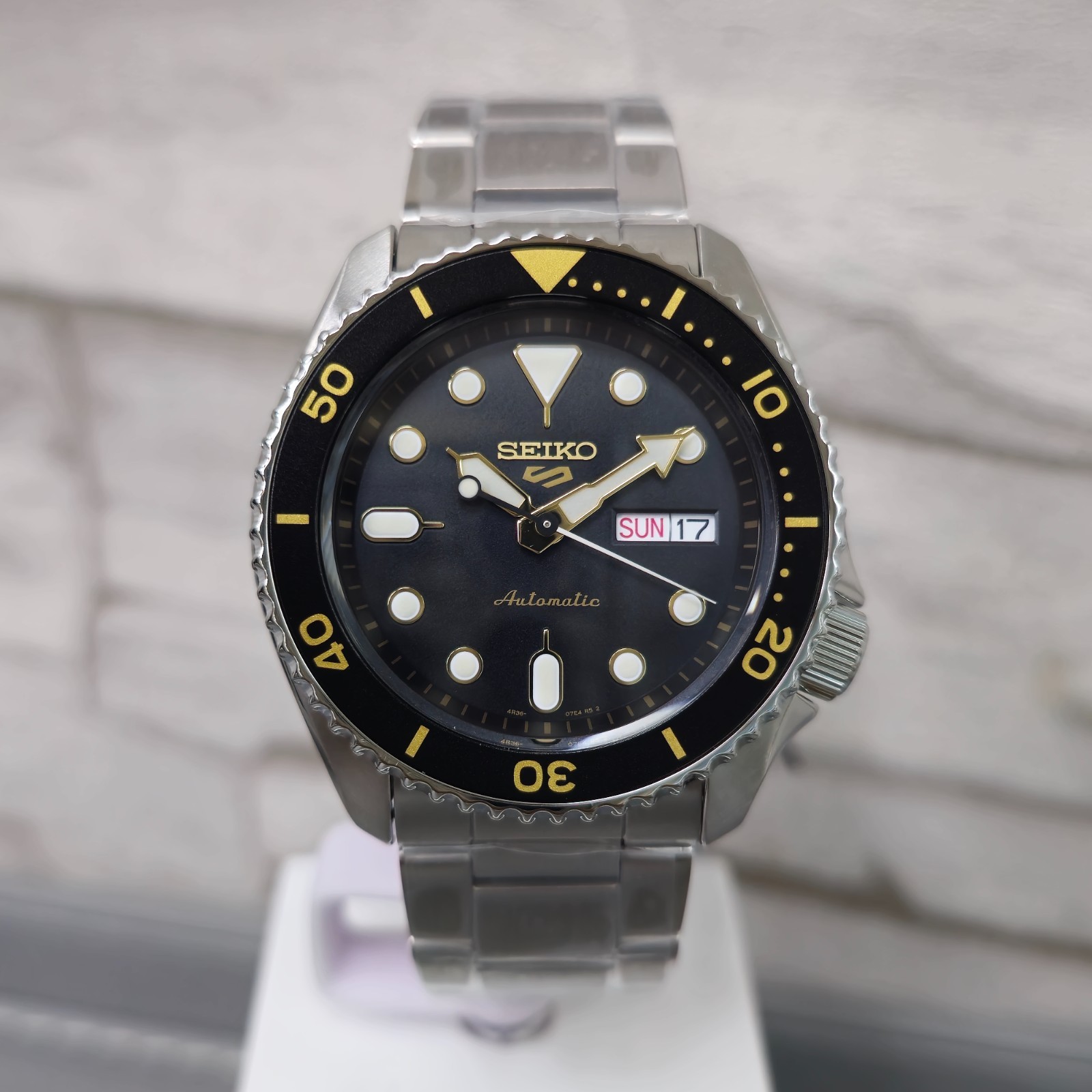 Seiko 5 SRPD57K1 Sports Automatic Black Dial 42.5mm New Full Set Men’s Watch