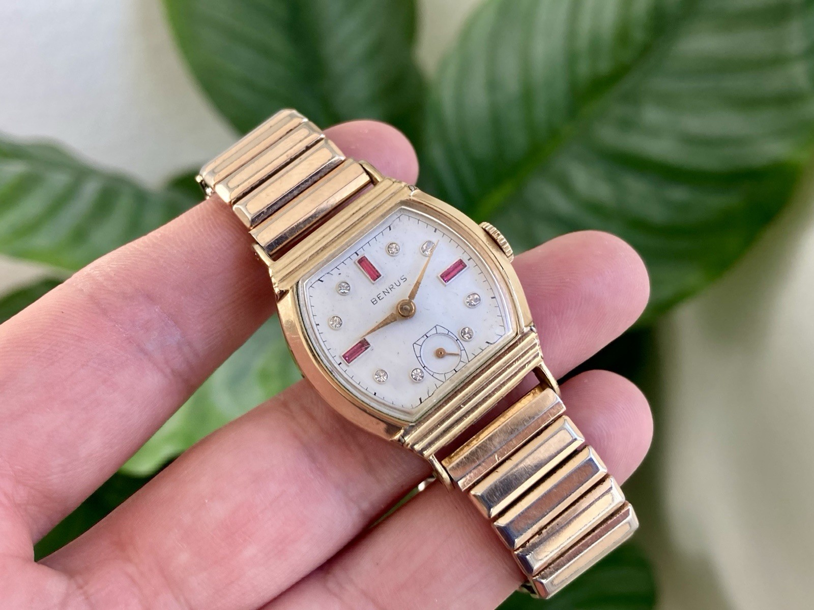 Rare Vintage Benrus Mens Mechanical Wrist Watch Tonneau Gold Shaped Case 1950s