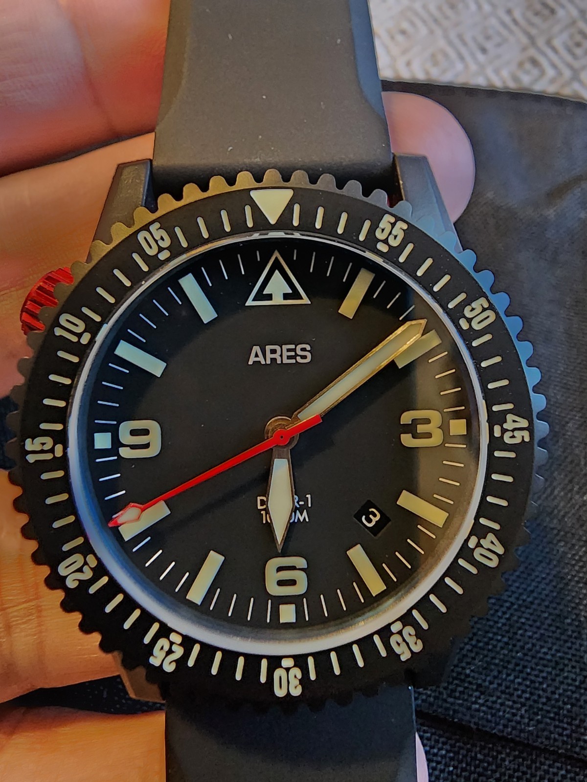 ARES DIVER-1 Mission Timer Swiss Automatic Date Dial in Deep Black