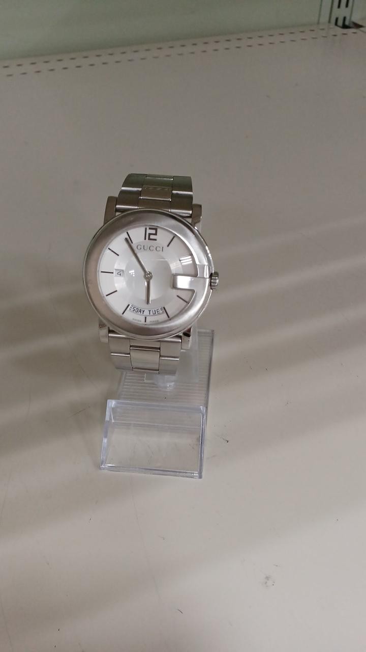 Quartz Model G Round 101M GUCCI