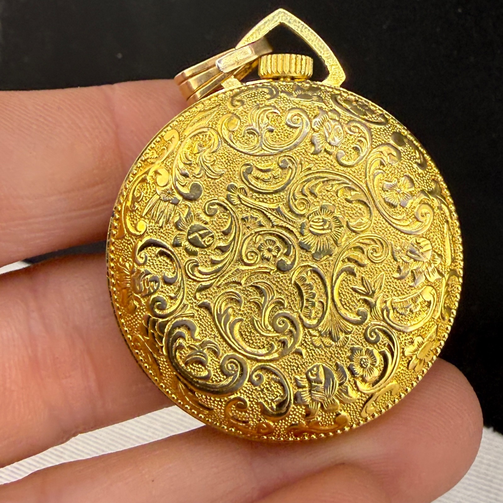 Vintage Lucerne Woman’s Pocket Watch Gold Tone Blue Enamel Does Not Wind Or Tick
