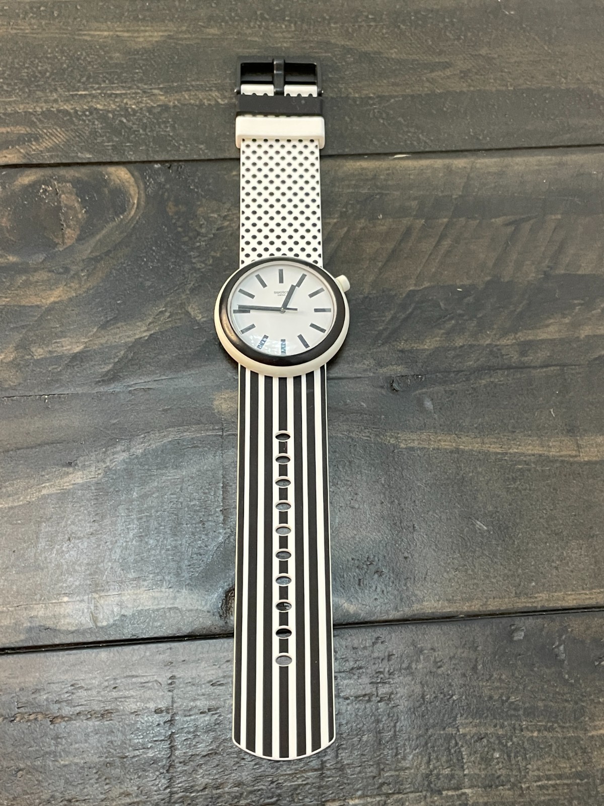 Swatch Striure SUON130 41mm Blue and White Striped Silicone Watch Swiss Working