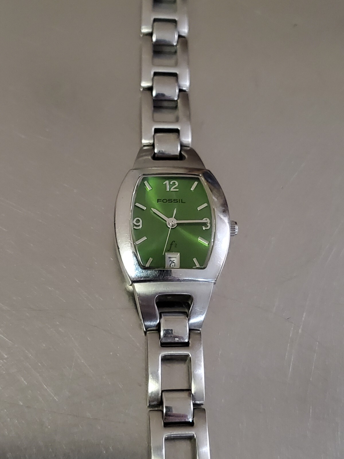 Fossil F2 Women’s Watch Green Dial Analog Quartz Date ES-9975 6 inch 22 mm