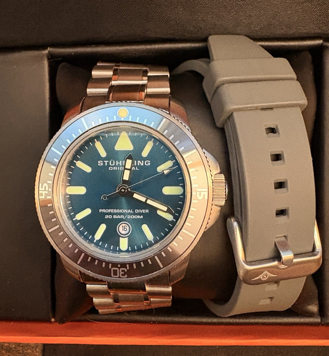 Stührling Original Diver Blue Dial Quartz 200m 42mm Watch w Box & Papers