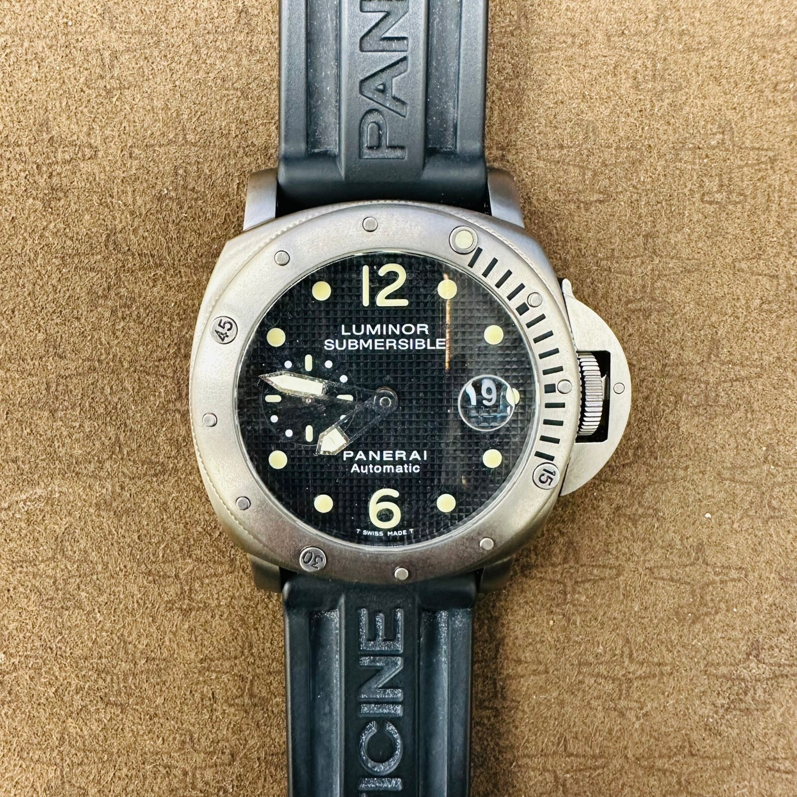 Panerai – PAM00025 Luminor Submersible Hobnail Pre-Owned Men’s Watch – 3393
