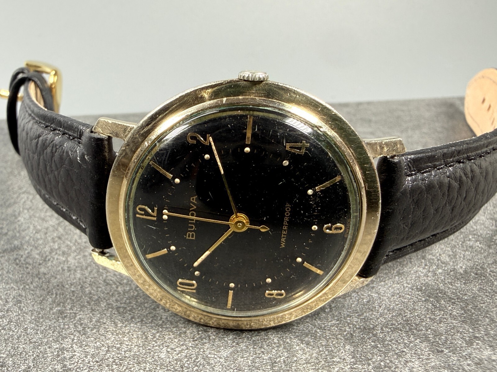 Vintage Bulova 10K RGP Black Dial Manual Wind 35mm Men’s Watch D646186