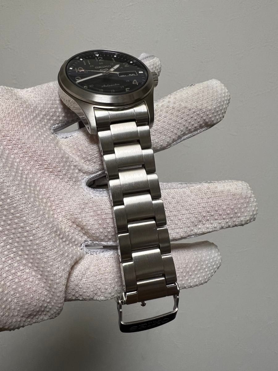 SEIKO SBSA113 Automatic Wristwatch with Day-Date, Steel Case, Blue Gradient Dial