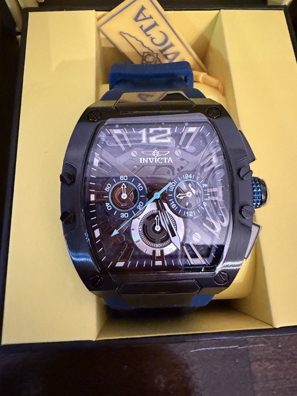INVICTA WATCHES – LOT OF 6 – BOXED – BRAND NEW! – MUST GO! 30% BELOW RETAIL!