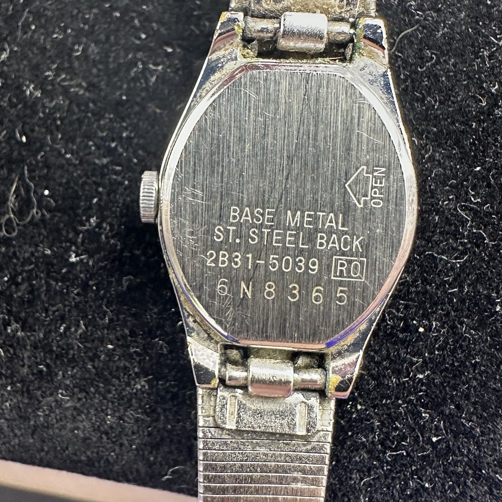 Seiko Watch Women 16mm Silver Dial Silver Tone Hexagon 2B31-5039 New Battery
