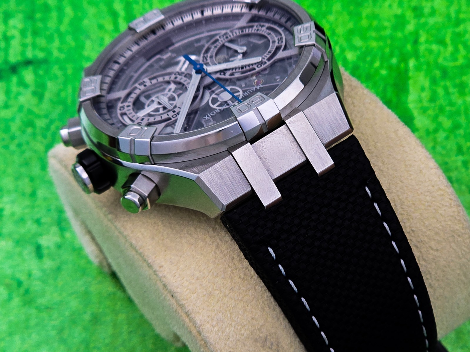 Maurice Lacroix Aikon Chronograph Skeleton 44mm – AI6098 – Complete set undated