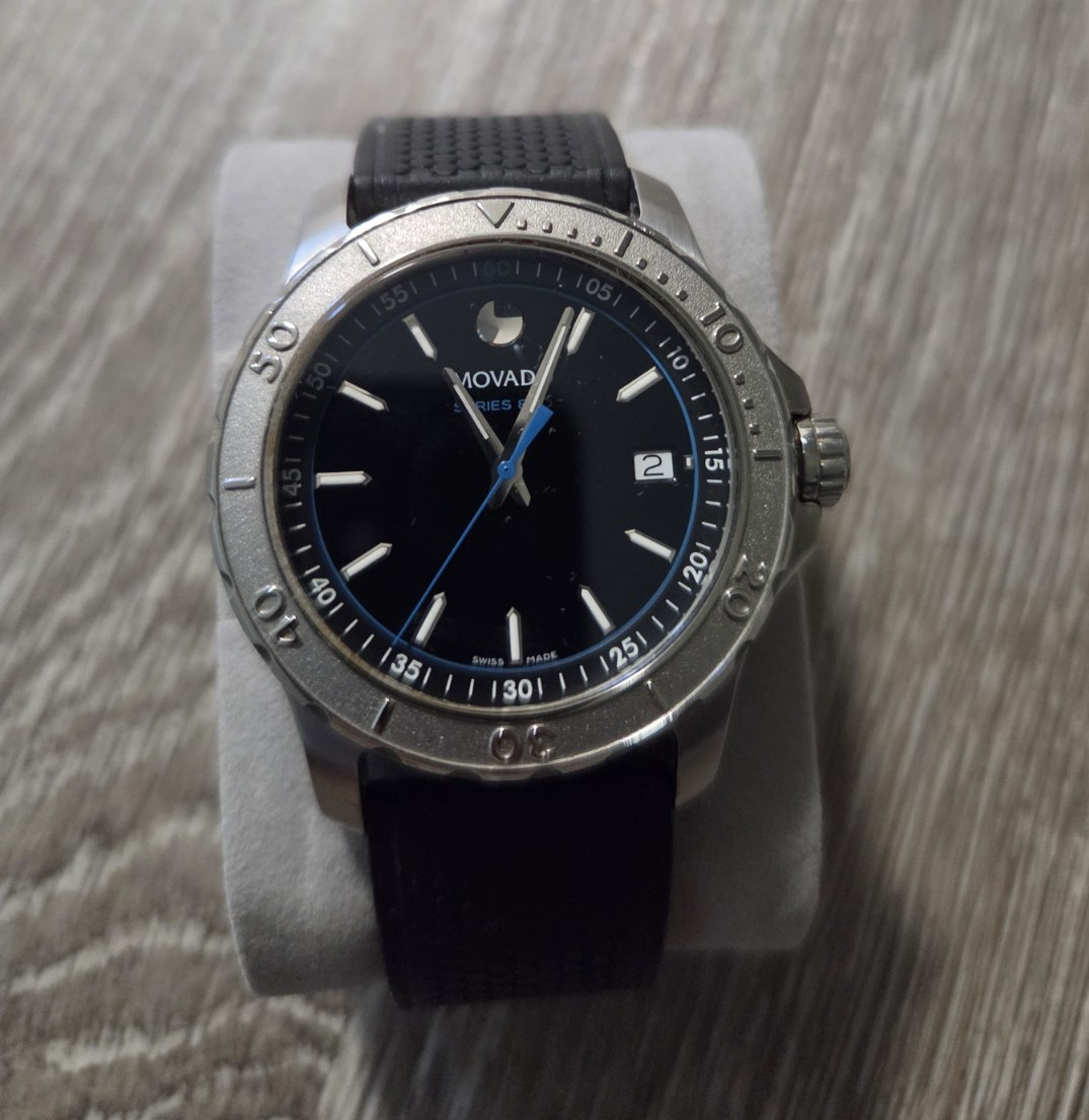 Movado Series 800 Men’s Swiss Quartz Black Dial Date 200m Rubber Strap Watch