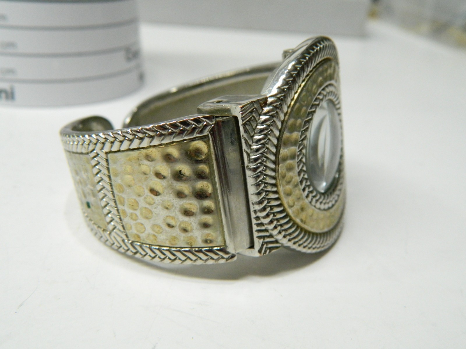 Vintage Susan Graver Ball peen hammered design women’s cuff style watch SUG 14