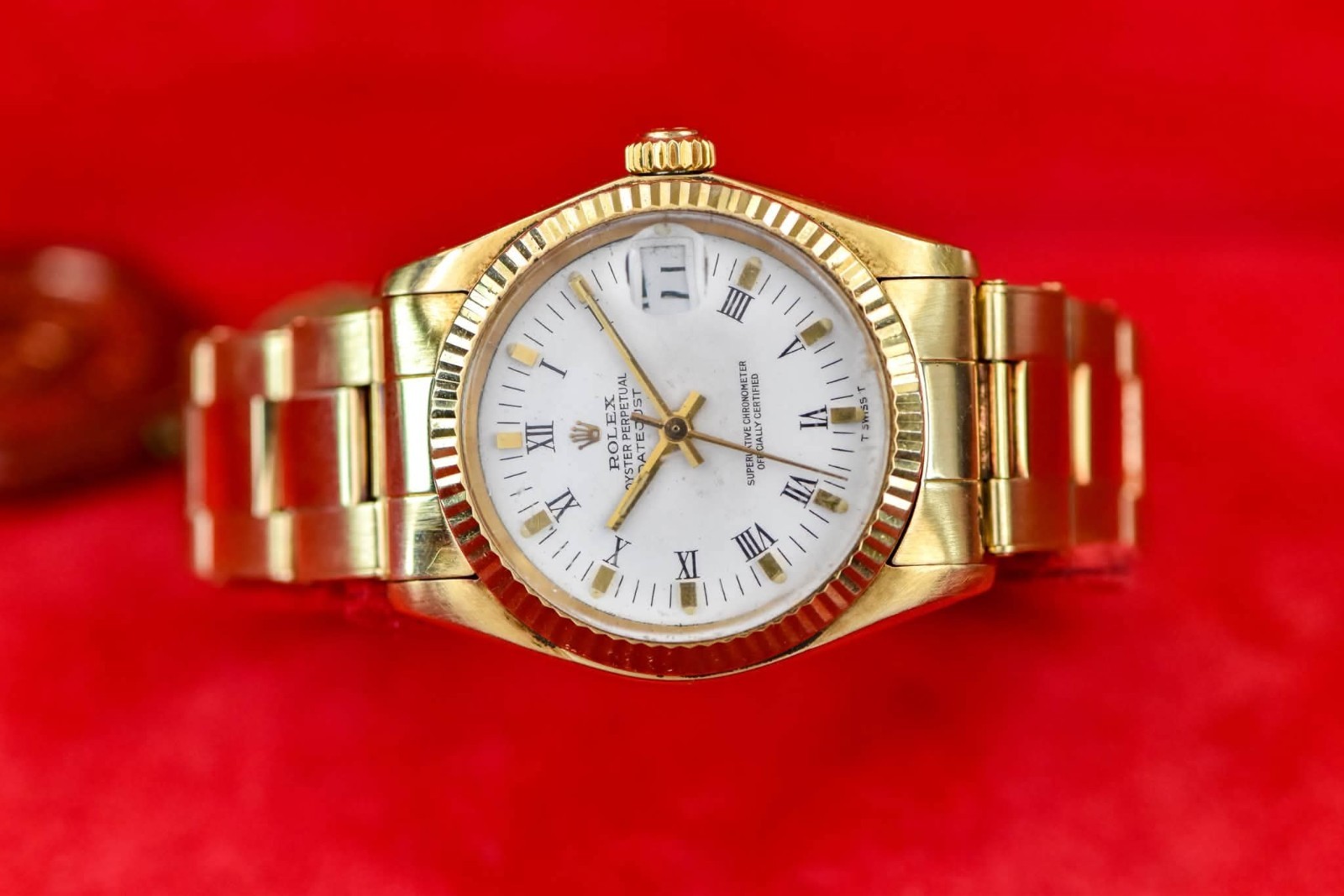 Rolex Datejust Automatic Fluted Bezel White Roman Dial 14kGold Bracelet Box 6837
