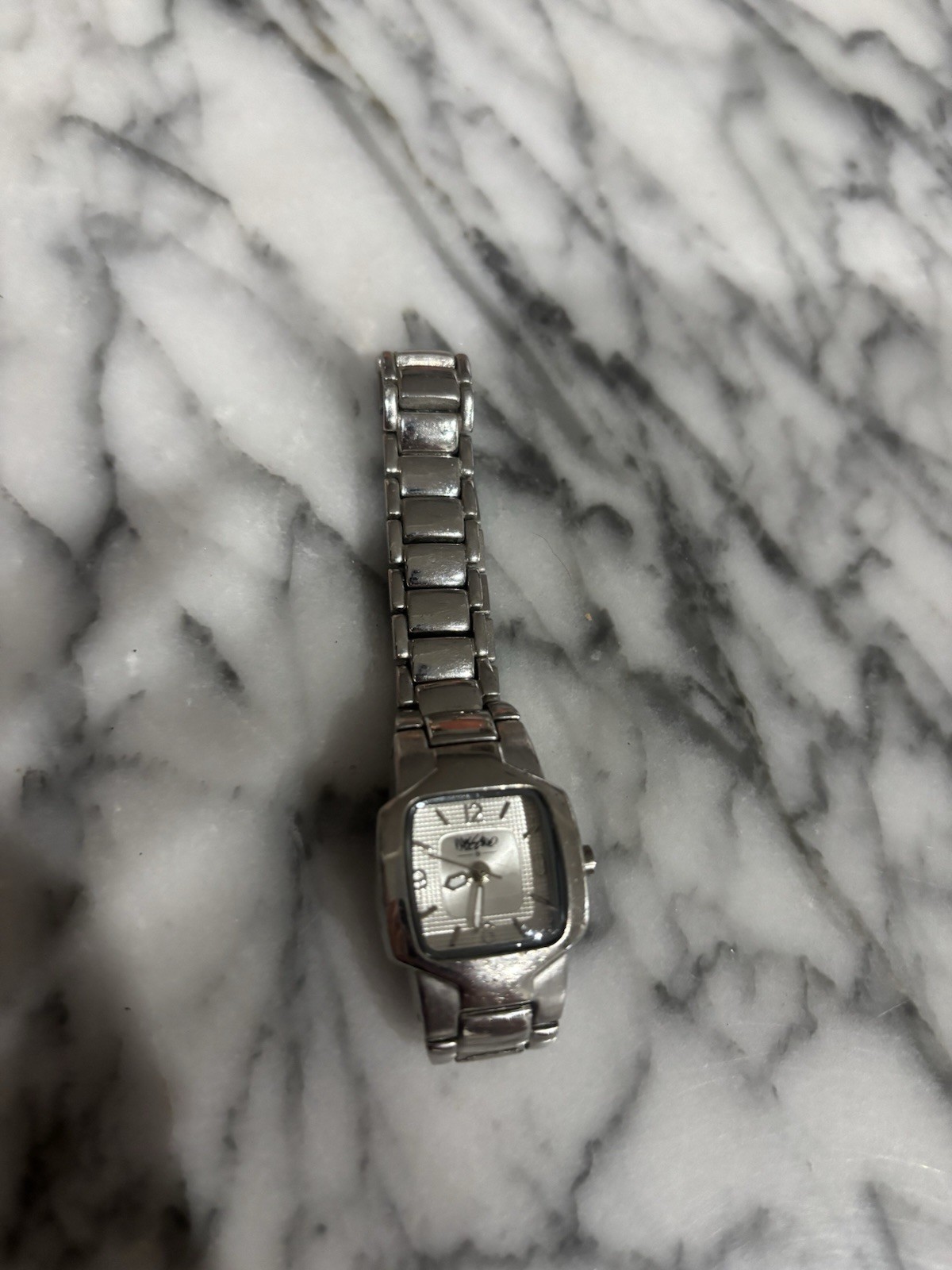 Mossimo Women’s Silver Tone Square Quartz Bracelet Watch Y2K Minimalist